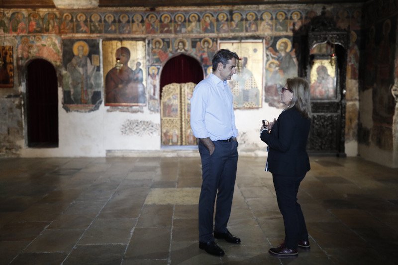 Η επίσκεψη του Κυριάκου Μητσοτάκη στην Παναγία την Παρηγορίτρια- φωτογραφία eurokinissi