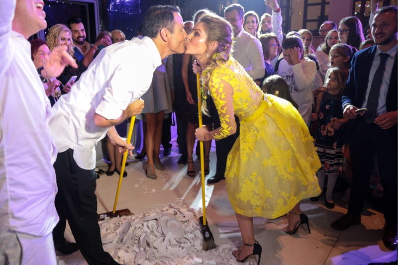 Σταμάτησαν όμως και για ένα φιλί