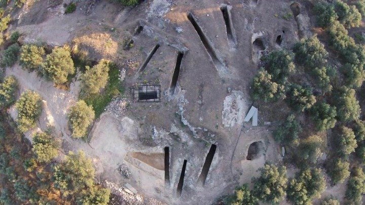 Μυκηναϊκός θολωτός τάφος, ένας από τους μεγαλύτερους που έχουν έως τώρα έρθει στο φως στα Αηδόνια