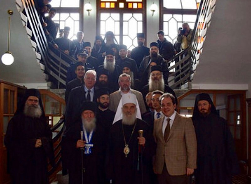 Ο Πατριάρχης Σερβίας στο Αγιον Ορος -Η τιμητική υποδοχή που του επεφύλαξε η Ιερά Κοινότης και ο διοικητής [εικόνες] | iefimerida.gr 5