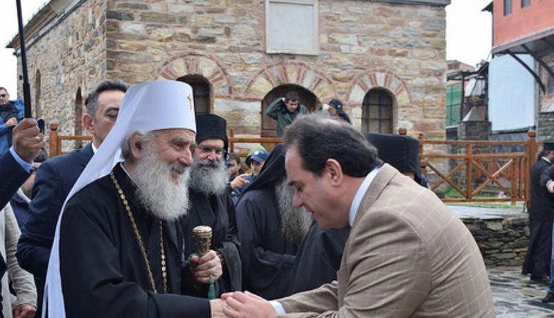 Ο Πατριάρχης Σερβίας στο Αγιον Ορος -Η τιμητική υποδοχή που του επεφύλαξε η Ιερά Κοινότης και ο διοικητής [εικόνες] | iefimerida.gr 0