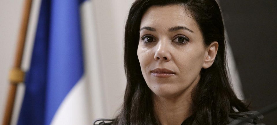 Μια γυναίκα «καίει» τον νεοκομμουνιστή Μελανσόν -Ερωτας και μπίζνες [εικόνες] | iefimerida.gr 2