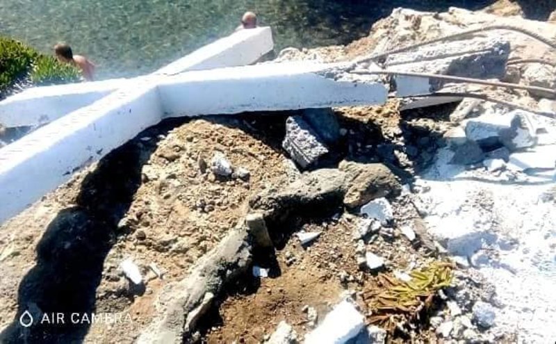 O σταυρός στην περιοχή Απέλη της Λέσβου