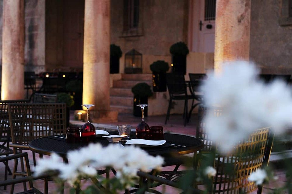 Μια βίλα του Αγγελου Σικελιανού έγινε χλιδάτο ξενοδοχείο στη Συκιά Κορινθίας [εικόνες] | iefimerida.gr 6