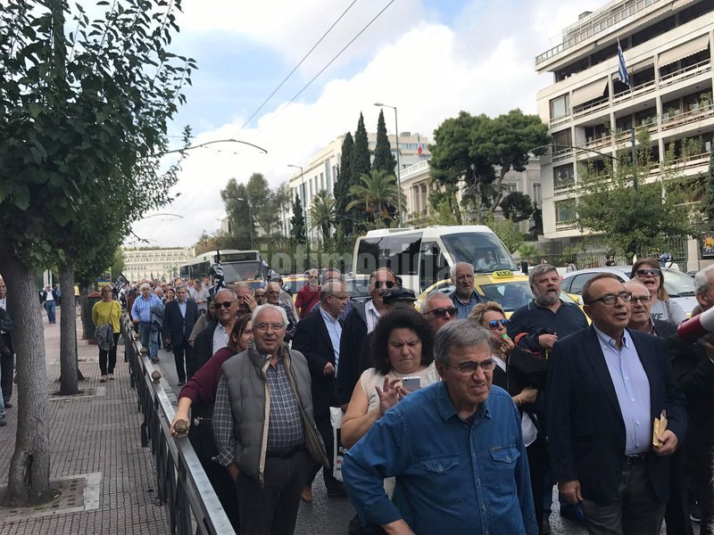 Οι συνταξιούχοι της ΕΤΕ ζητούν τη συνέχιση καταβολής της επικουρικής σύνταξης