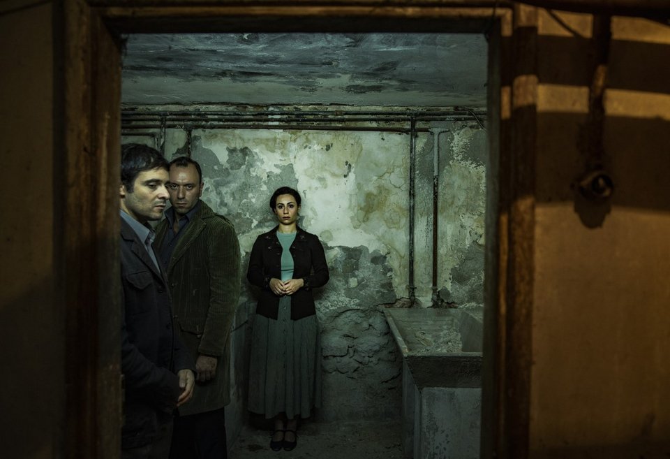 Το εμβληματικό έργο, που καθιερώθηκε στα κορυφαία θέατρα του κόσμου καθηλώνοντας κοινό και κριτικούς, ανεβαίνει σε μουσική διεύθυνση του αρχιμουσικού της ΕΛΣ Νίκου Βασιλείου και σε σκηνοθεσία Θέμελη Γλυνάτση