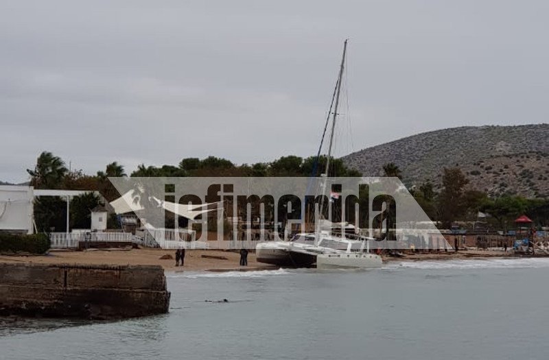 Δεν πίστευαν στα μάτια τους οι κάτοικοι και οι επισκέπτες της Βάρκιζας