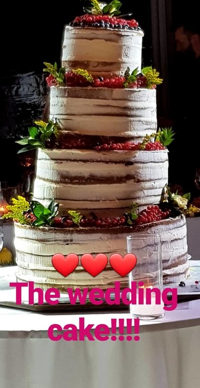Εντυπωσιακό wedding cake