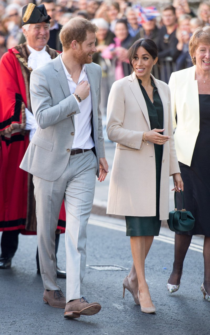 Η Μέγκαν Μαρκλ πρωινιάτικα με δερμάτινα: Ξέχασε τον τίτλο της, ντύθηκε σαν σταρ του Suits [εικόνες] | iefimerida.gr 0