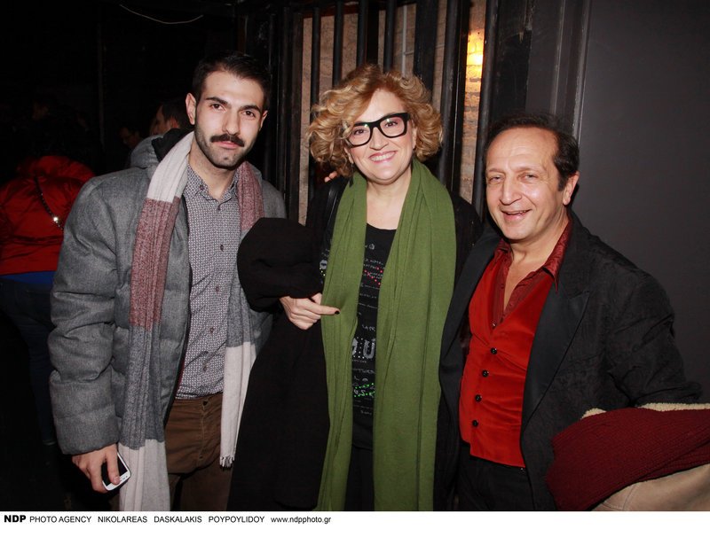 Με την Ηρώ Μανέ και τον Σπύρο Μπιμπίλα στο θέατρο / Φωτογραφία: NDP
