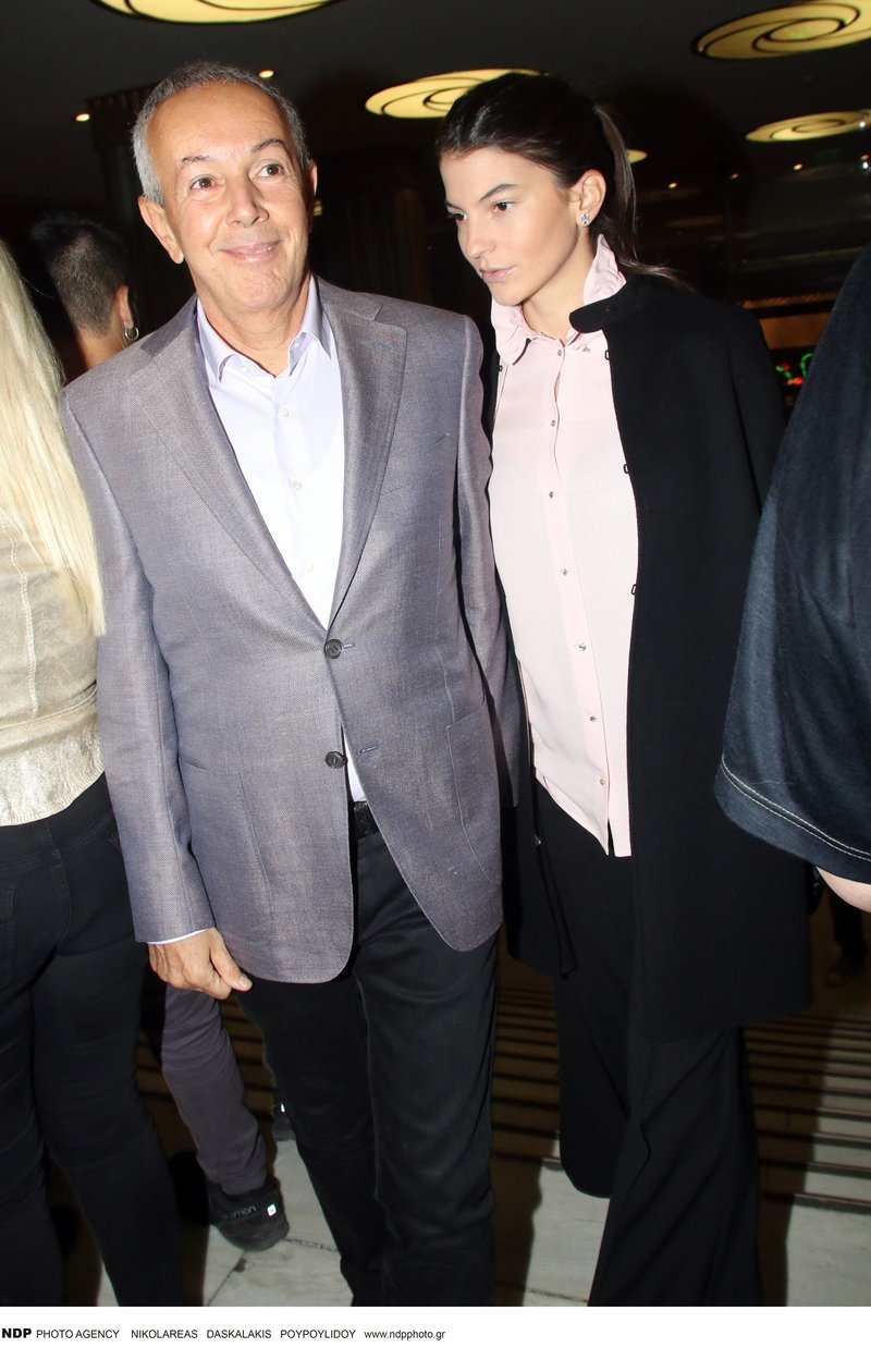 Η απόλυτα fashion εμφάνιση της Δήμητρας Μέρμηγκα -Λίγο μετά τη γέννηση της κόρης της, αγκαζέ με τον Κούστα [εικόνες] | iefimerida.gr 8