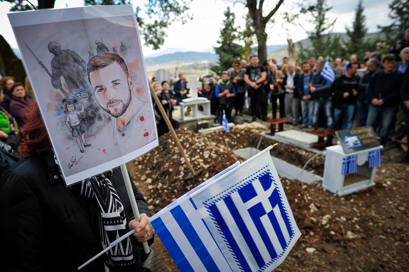 Ο τάφος του Κ. Κατσίφας -Φωτογραφία: EUROKINISSI/ΛΕΩΝΙΔΑΣ ΜΠΑΚΟΛΑΣ