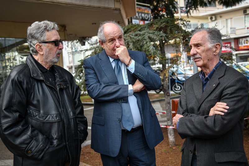 Κωνσταντουδάκης, Κουίκ και Κατσαρός