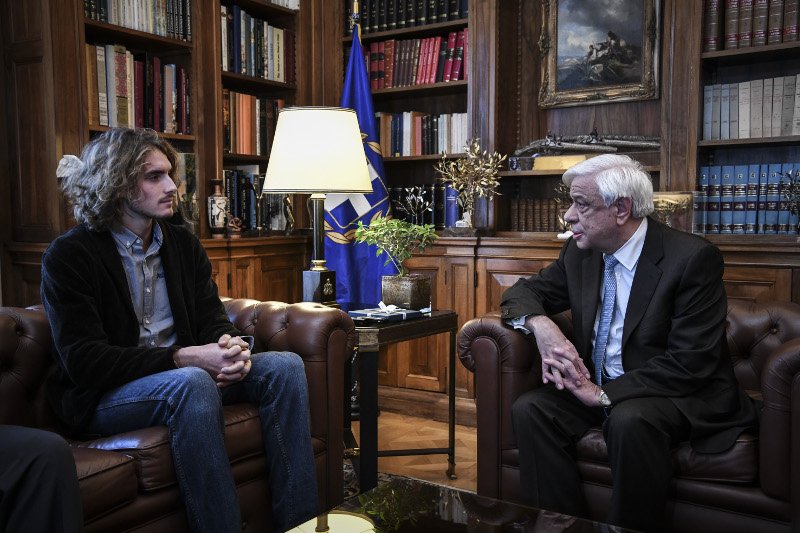 «Εχουμε τα γονίδια να σώσουμε την Ελλάδα από οποιοδήποτε πρόβλημα και έχουμε την ιστορία που ποτέ δε θα ξεχαστεί» δήλωσε ο Στεφανος Τσιτσιπάς από το Προεδρικό Μέγαρο