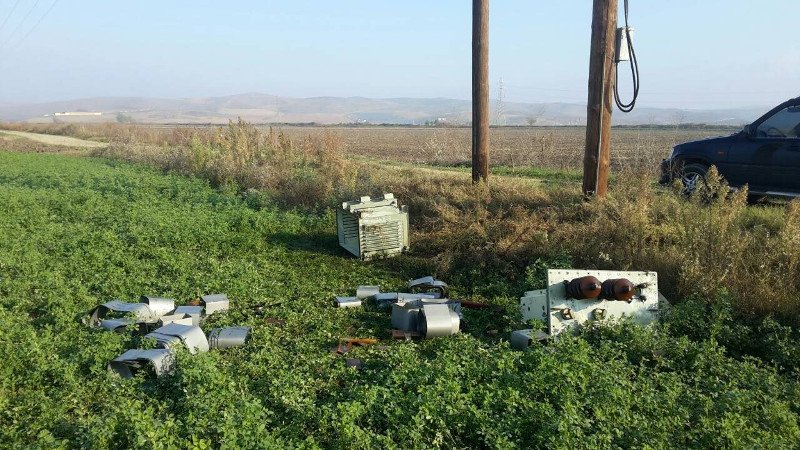 Καταστροφές στους στύλους της ΔΕΗ
