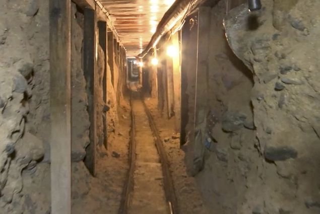 Mέχρι και κλιματιζόμενα τούνελ είχε κατασκευάσει το καρτέλ του Ελ Τσάπο για να μεταφέρει ναρκωτικά στις ΗΠΑ (Φωτογραφία: ΑΡ)