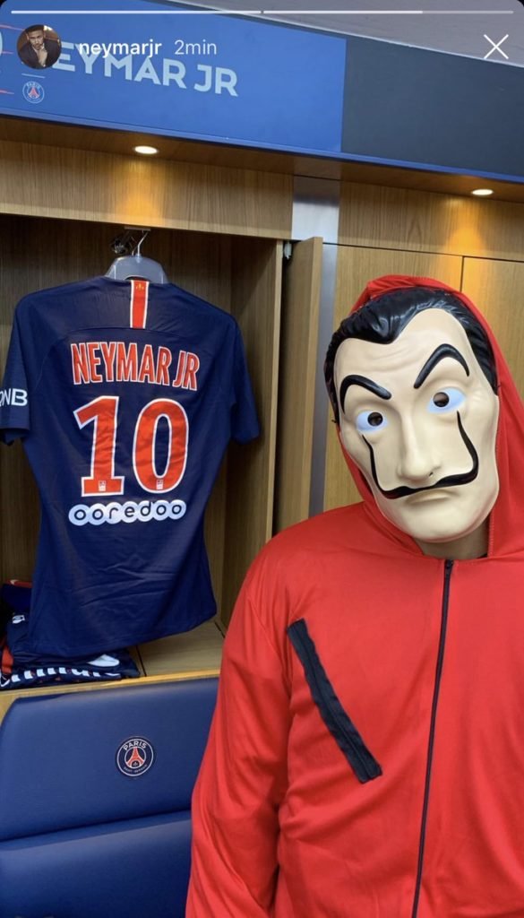 Τρέλα με το «Casa de Papel» -Σούπερ σταρ φόρεσαν τις στολές της σειράς [εικόνες & βίντεο] | iefimerida.gr 0