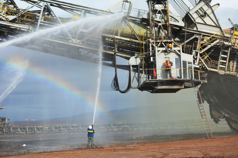 Κοζάνη: Aσκηση για ισχυρό σεισμό εντός των ορυχείων της ΔΕΗ	[εικόνες] | iefimerida.gr 0