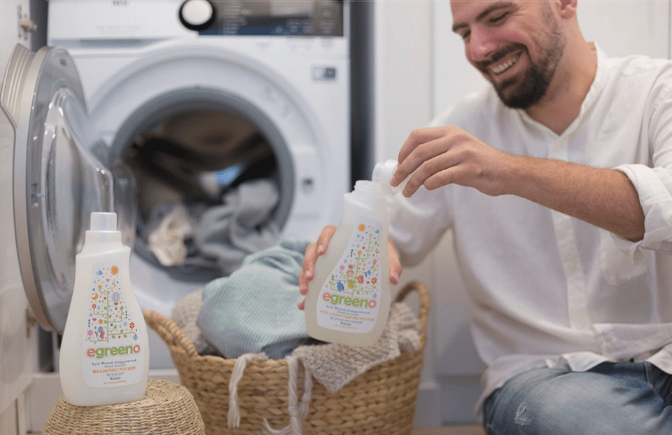 Τα άοσμα egreeno δεν περιέχουν καμία αρωματική ουσία, και γι΄ αυτό είναι ιδανικά για μητέρες με μωρά, για άτομα με αλλεργίες & ατοπική δερματίτιδα, αλλά και για χώρους εστίασης και υγειονομικού ενδιαφέροντος