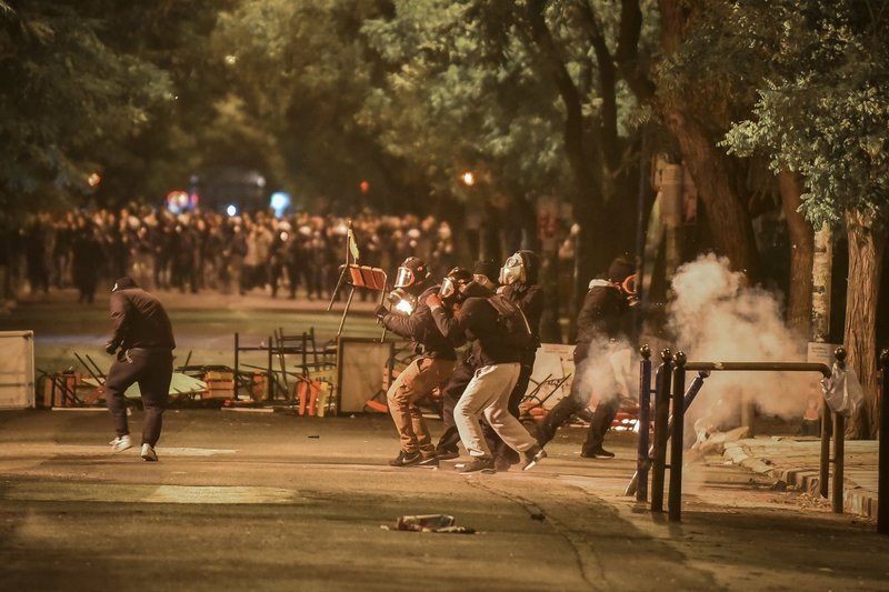Οι κουκουλοφόροι χρησιμοποιούσαν σαν ορμητήριο το Πολυτεχνείο