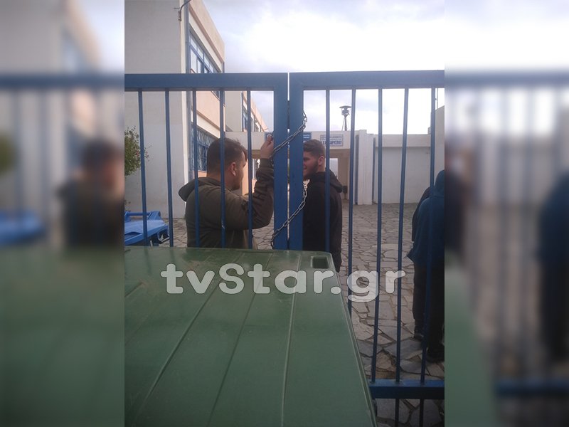 Κάρυστος: Δεν έχουν καθηγητές και οι μαθητές περνούν την ώρα τους στις καφετέριες | iefimerida.gr 0