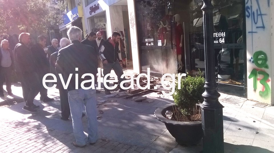 Στον αέρα το φρεάτιο, μπετόν και σίδερα παντού