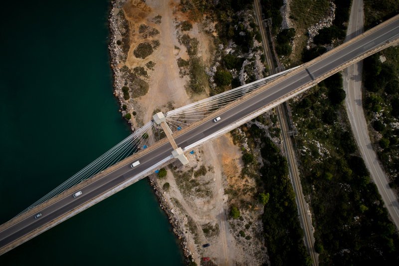 Εικόνα από drone καταγράφει την Κρεμαστή γέφυρα