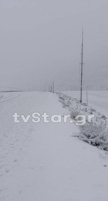 Στρωμένοι στα... λευκά και οι δρόμοι! Φωτογραφία: tvstar.gr