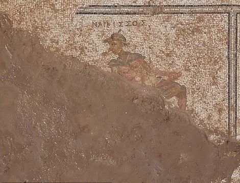 Το ψηφιδωτό που απεικονίζει τον Νάρκισσο