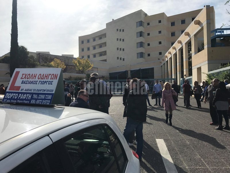 Διαμαρτυρία των δασκάλων οδήγησης στο υπ. Μεταφορών