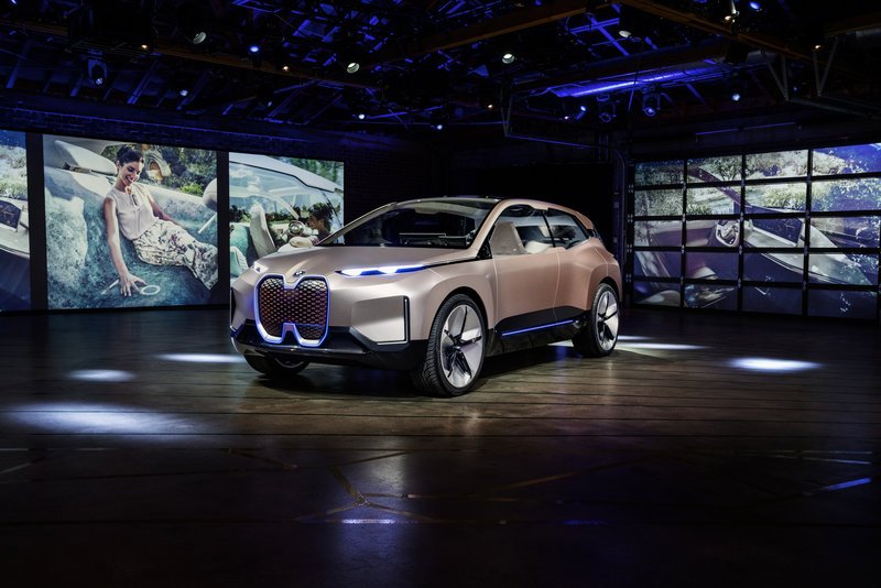 Το BMW Vision iNEXT γιορτάζει την παγκόσμια πρεμιέρα του στο Λος Άντζελες [εικόνες] | iefimerida.gr 0