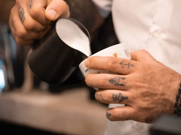 Τα 2 ελληνικά καφέ που μπήκαν στα 10 καλύτερα παγκοσμίως -Ενα μίνιμαλ και ένα με στιλ άλλης εποχής [εικόνες] | iefimerida.gr 5