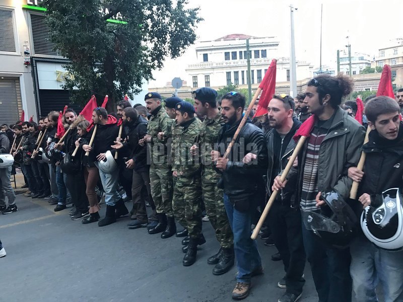 Επέτειος Πολυτεχνείου: Χιλιάδες κόσμου στην πορεία προς την αμερικανική πρεσβεία | iefimerida.gr 19