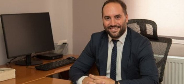 Μίλτος Χατζηγιαννάκης: Ο 39χρονος δήμαρχος που έκανε παγκόσμιο προορισμό τη Σκύρο | iefimerida.gr 0