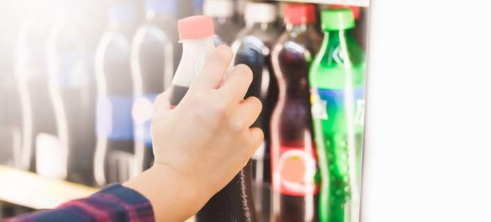 Φόρο στα αναψυκτικά με ζάχαρη έχουν ήδη επιβάλει Βρετανία, Γαλλία και Νορβηγία (Φωτογραφία: Shutterstock)
