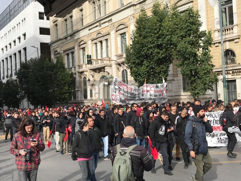 Πορεία μαθητών στο κέντρο της Αθήνας κατά των «εθνικιστικών καταλήψεων» [εικόνες & βίντεο] | iefimerida.gr 7