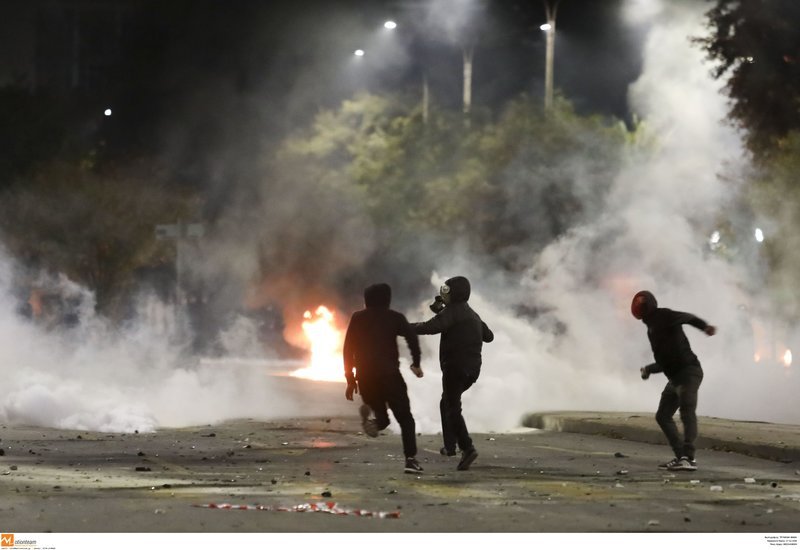 Επεισόδια σημειώθηκαν και στη Θεσσαλονίκη