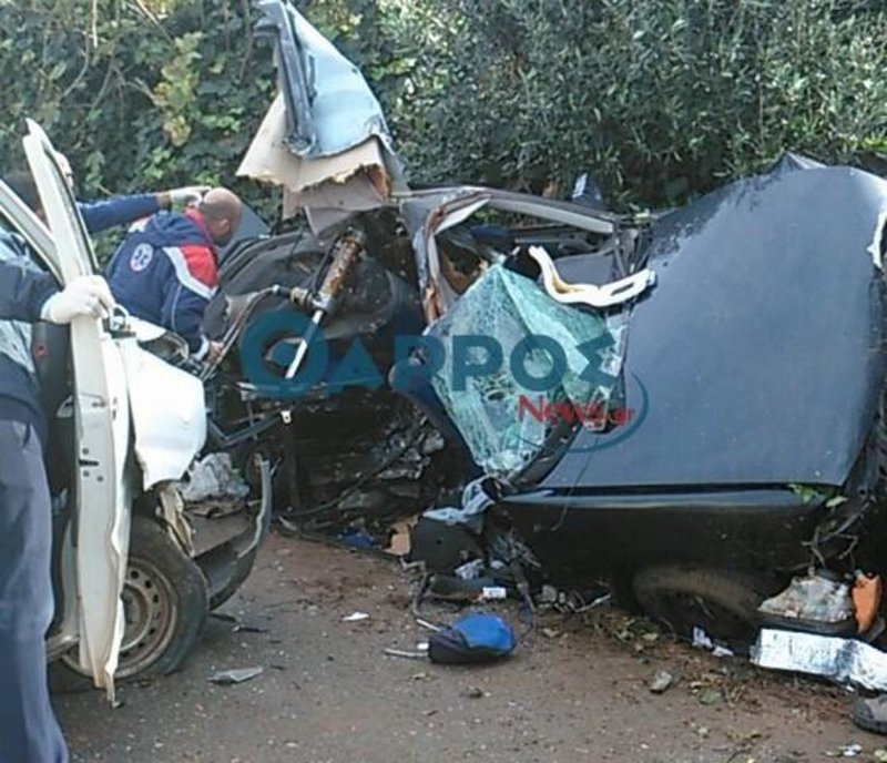 Τροχαίο-σοκ στα Φιλιατρά: Νεκροί και οι τρεις 15χρονοι μαθητές -Είχαν κάνει σκασιαρχείο και τράκαραν [εικόνες & βίντεο] | iefimerida.gr 0