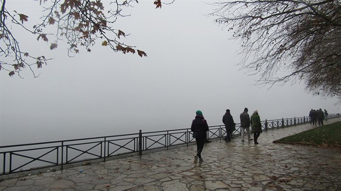 Μαγικό τοπίο: Η λίμνη Ιωαννίνων εξαφανίστηκε λόγω της πυκνής ομίχλης [εικόνες] | iefimerida.gr 0