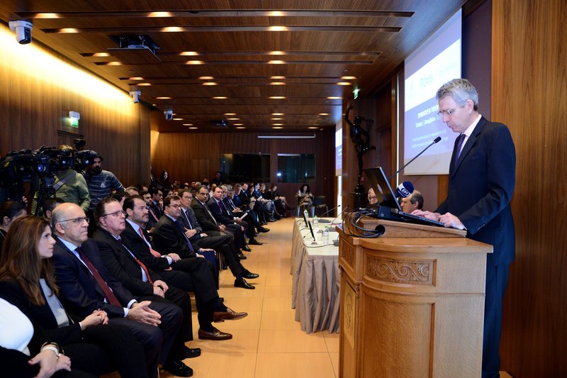 «Η πρωτοβουλία Roots του Χρηματιστηρίου Αθηνών αποτελεί ελπιδοφόρο νέο βήμα» είπε ο αμερικανός πρέσβης Τζέφρι Πάιατ