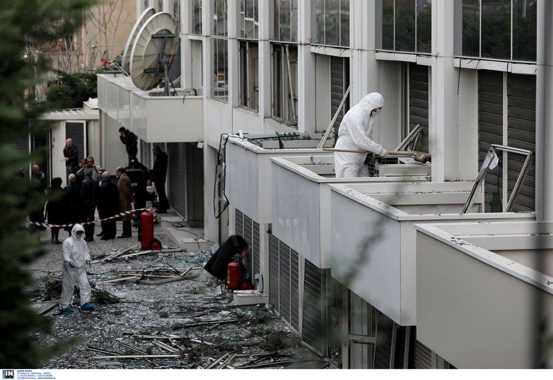 Βόμβα στον ΣΚΑΪ: Εβαλαν 10 κιλά εκρηκτικά -Ηθελαν να ισοπεδώσουν το κτίριο | iefimerida.gr 4