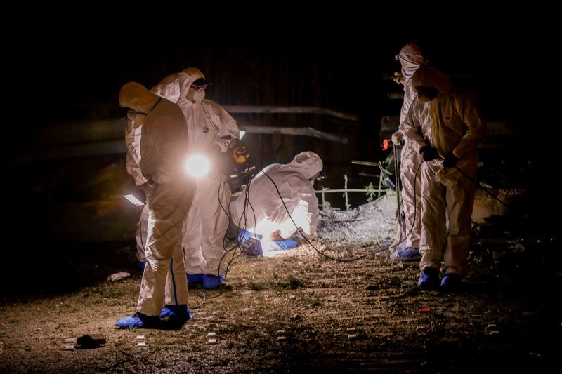 Βόμβα στον ΣΚΑΪ -Δέκα κιλά εκρηκτικών, άνοιξε κρατήρας, μεγάλες ζημιές [εικόνες & βίντεο] | iefimerida.gr 15