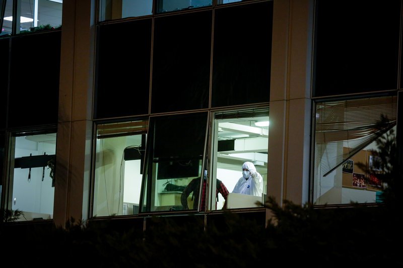 Βόμβα στον ΣΚΑΪ -Δέκα κιλά εκρηκτικών, άνοιξε κρατήρας, μεγάλες ζημιές [εικόνες & βίντεο] | iefimerida.gr 14