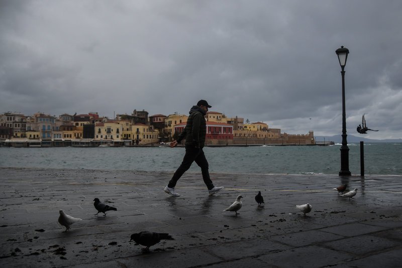 Κρύο, μουντός καιρός, μόνο η παρέα λείπει -Φωτογραφία: EUROKINISSI/ΜΙΧΑΛΗΣ ΚΑΡΑΓΙΑΝΝΗΣ