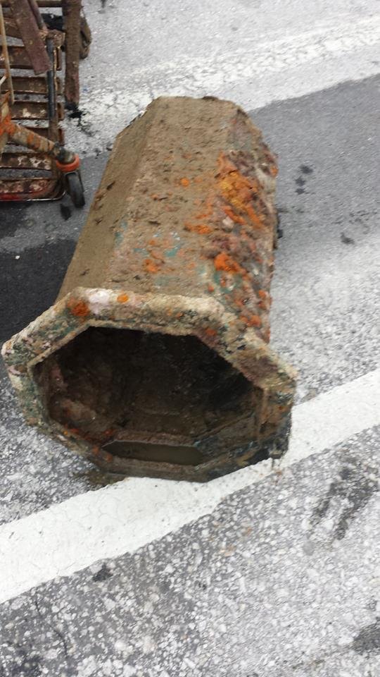 Απίστευτο! Καθάρισαν τον βυθό στο Γύθειο και βρήκαν από ποδήλατα μέχρι καρότσια σούπερ μάρκετ [εικόνες] | iefimerida.gr 12