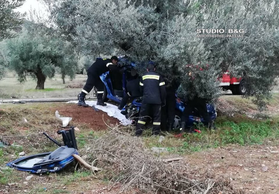 Οι πρώτες εικόνες από το τροχαίο δυστύχημα οικογένειας στο Αργος | iefimerida.gr 3