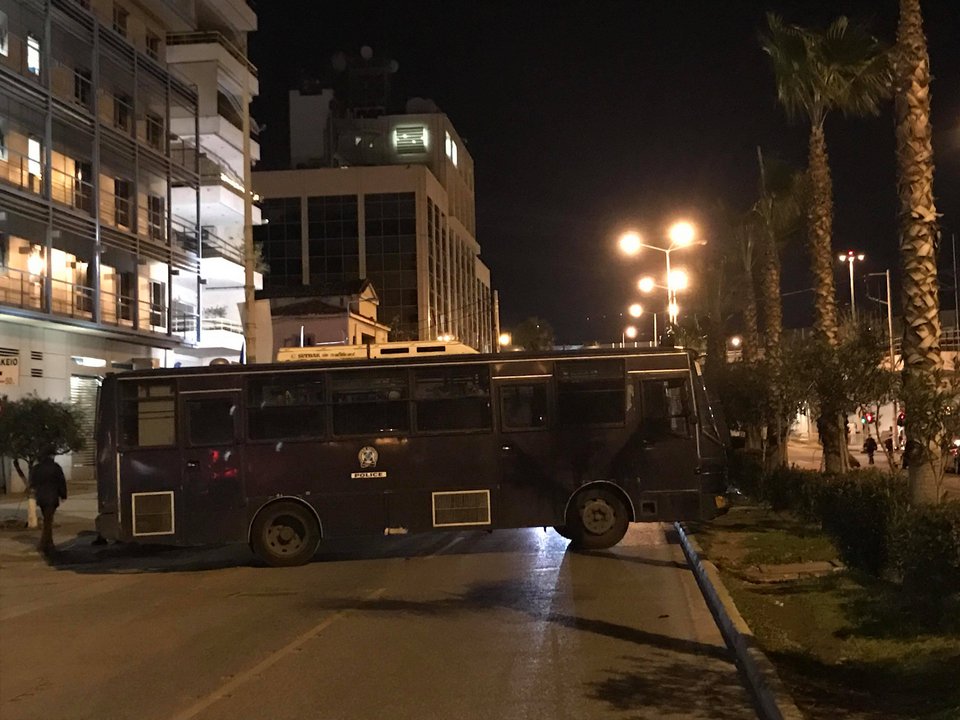 Εξερράγη βόμβα στον τηλεοπτικό σταθμό ΣΚΑΪ -Ηταν μέσα σε σάκο [εικόνες & βίντεο] | iefimerida.gr 11