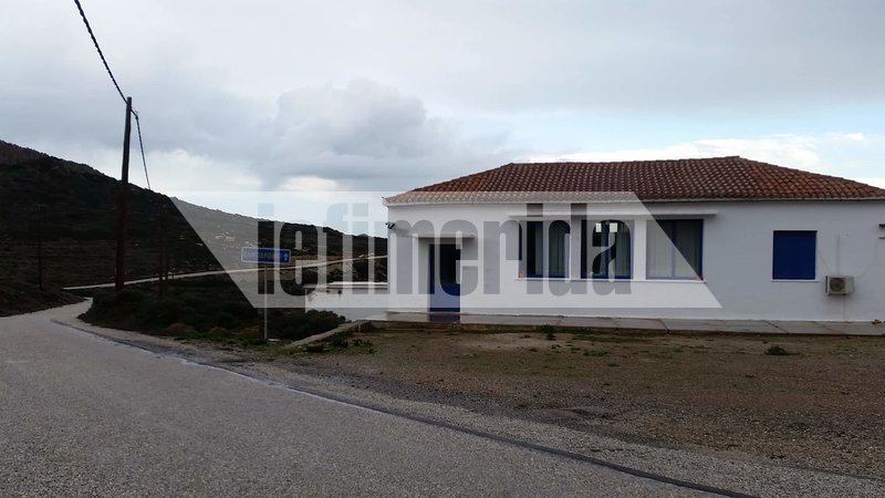 Ο δρόμος για το ελικοδρόμιο του νησιού