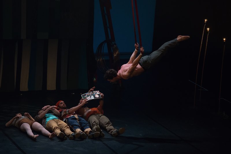 Ακροβάτες από το Cirque du Soleil και Cirque Εloize στο Κέντρο Πολιτισμού Ιδρυμα Νιάρχος [εικόνες] | iefimerida.gr 2