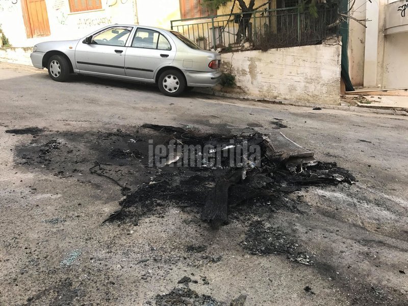 Βρέθηκε ύποπτο ΙΧ στα Πετράλωνα -Μπορεί να συνδέεται με τη βόμβα στον ΣΚΑΪ | iefimerida.gr 2